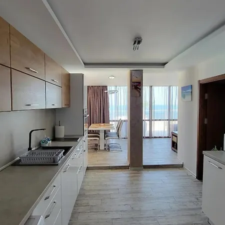 White Cliffs, Byala Apartament *