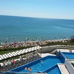 White Cliffs, Byala