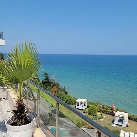 White Cliffs, Byala Апартамент Бяла